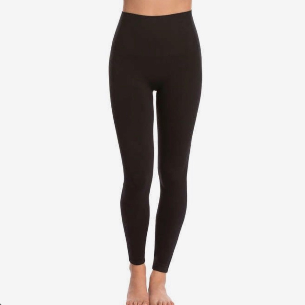 Stretchy black leggings Small
